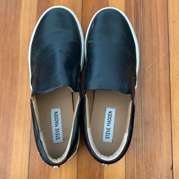 Steve Madden Slip On Sneakers - Picture 2 of 2